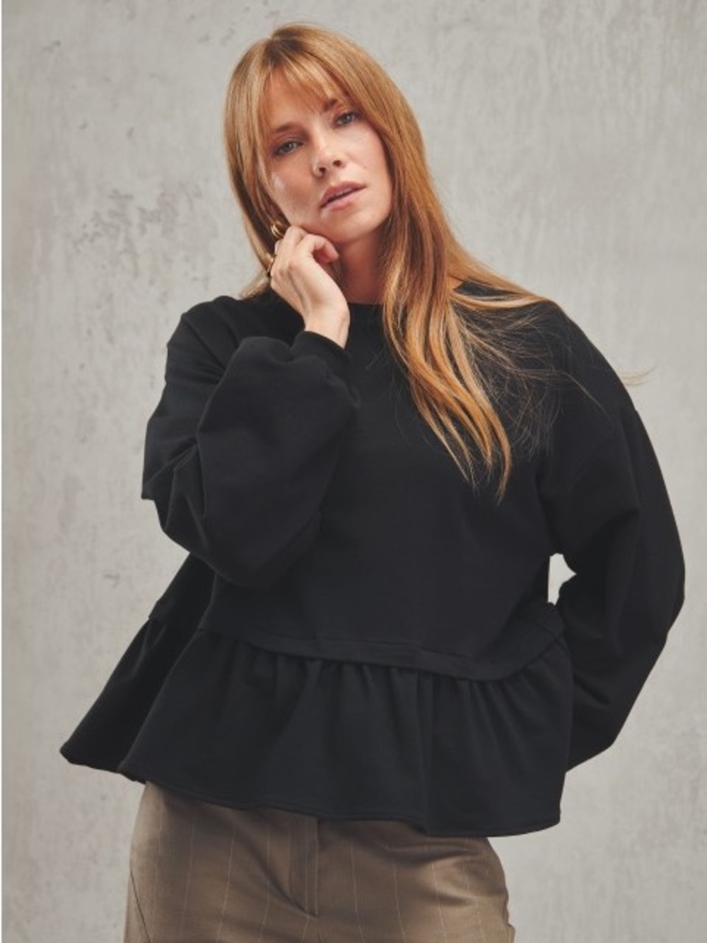 Scenario cotton blend peplum crewneck sweatshirt long sleeve women's size M
